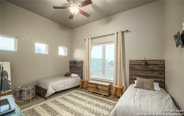 Image 17 of 35 For 345 Laguna  