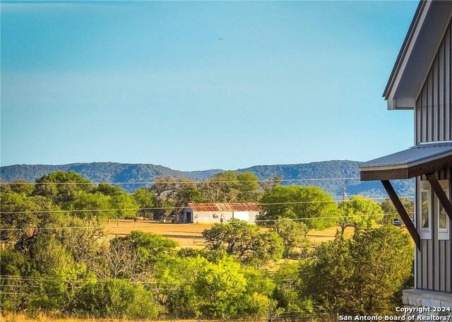 Image 24 of 35 For 345 Laguna  