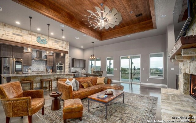 Image 7 of 35 For 345 Laguna  