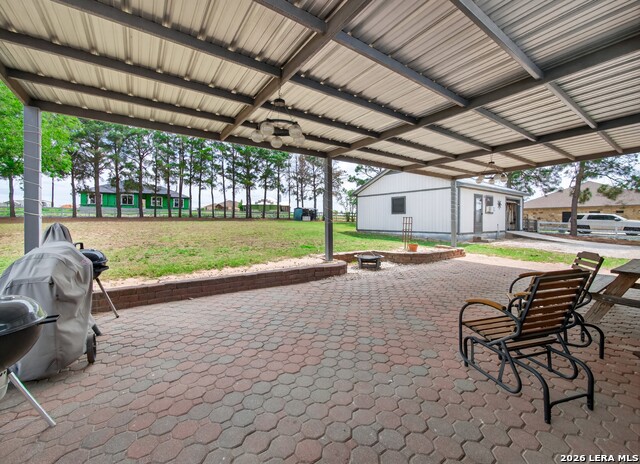 Image 33 of 48 For 213 Bluebonnet Ridge