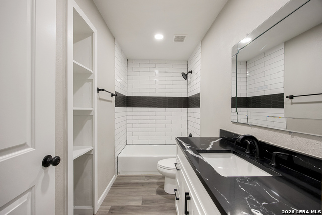 Image 26 of 44 For 12211 Ecksminster St