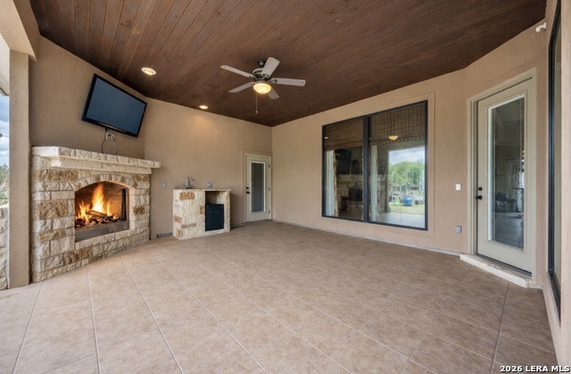 Image 33 of 42 For 112 Abrego Crossing S