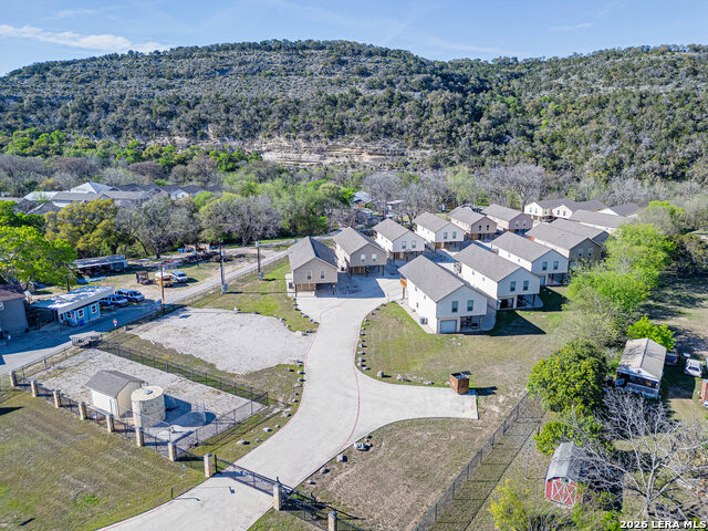 Image 5 of 36 For 151 River Villas #12