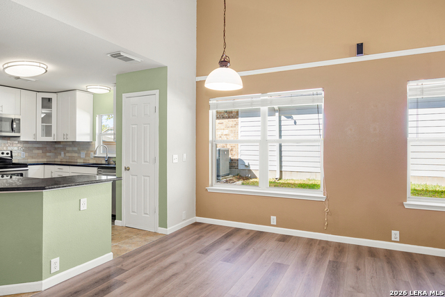 Image 11 of 37 For 1651 Mountain Brk