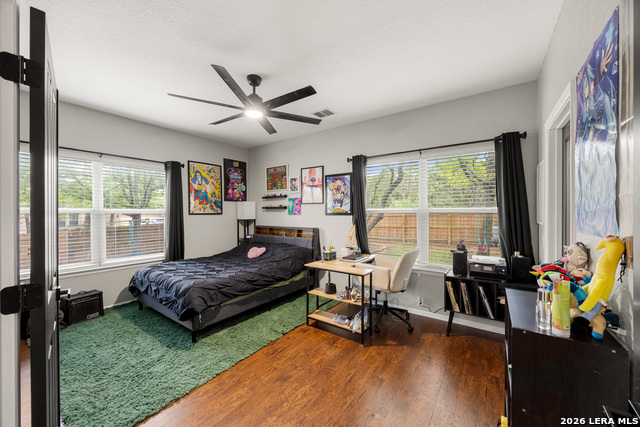 Image 10 of 50 For 4903 Green Jameson