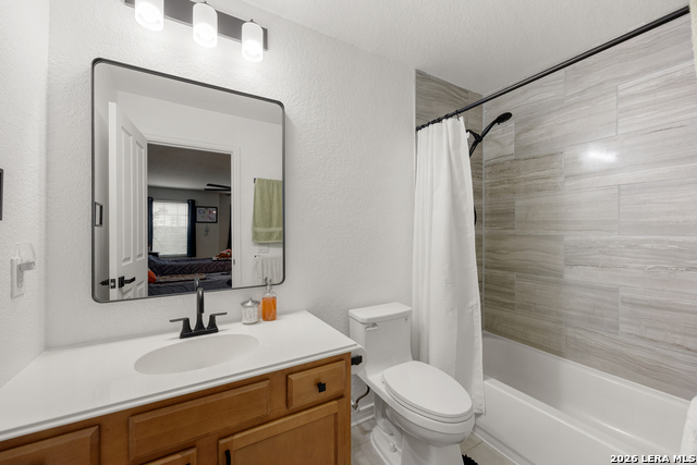 Image 35 of 50 For 4903 Green Jameson