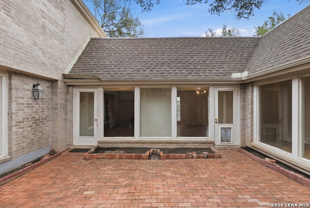 Image 13 of 27 For 484 Olmos Dr E