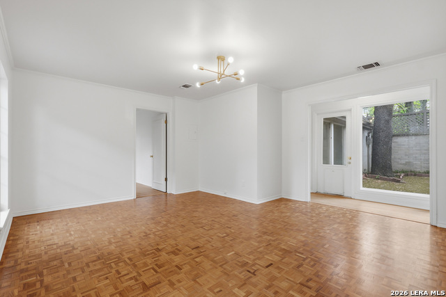 Image 15 of 27 For 484 Olmos Dr E