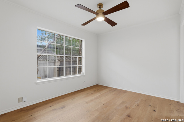 Image 16 of 27 For 484 Olmos Dr E