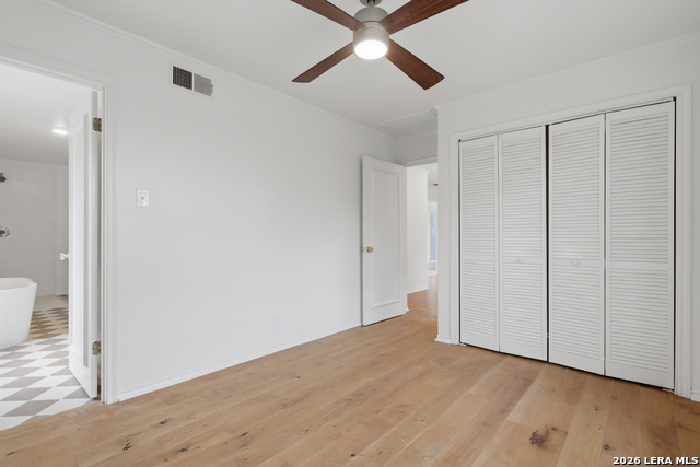 Image 17 of 27 For 484 Olmos Dr E