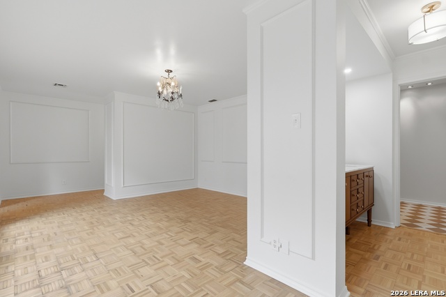 Image 22 of 27 For 484 Olmos Dr E