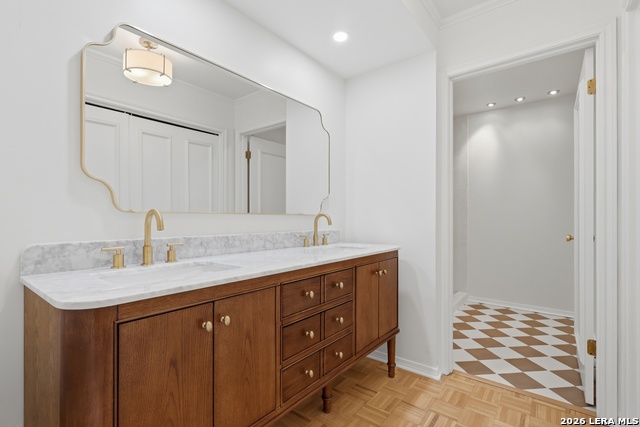 Image 23 of 27 For 484 Olmos Dr E