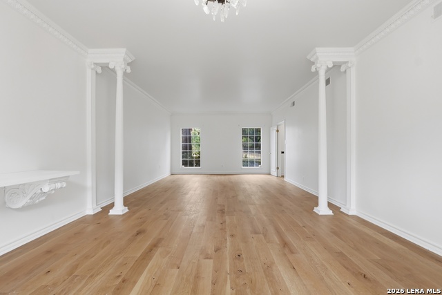 Image 7 of 27 For 484 Olmos Dr E