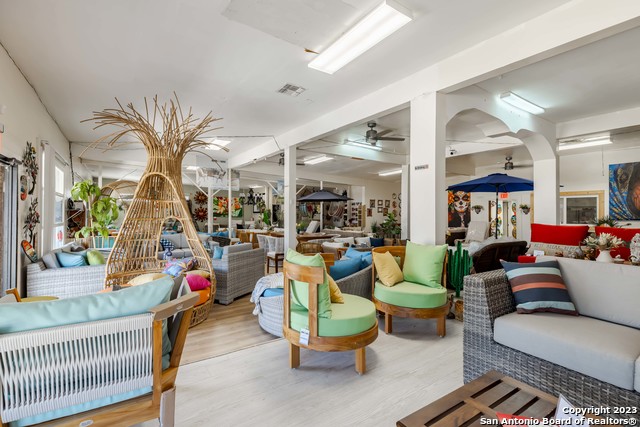 Image 3 of 31 For 1950 Panam Expressway N