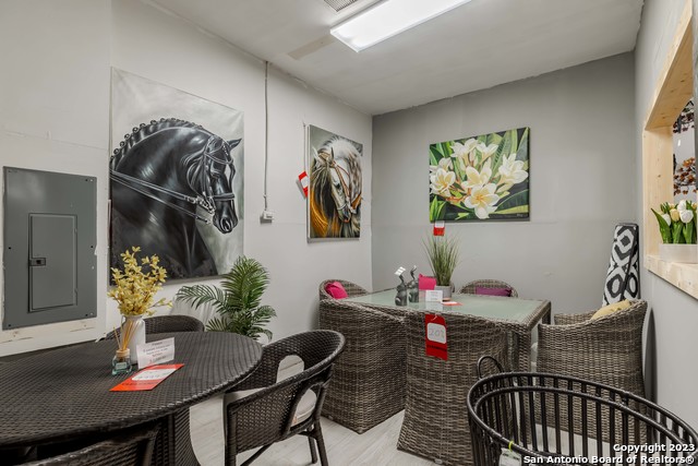 Image 6 of 31 For 1950 Panam Expressway N