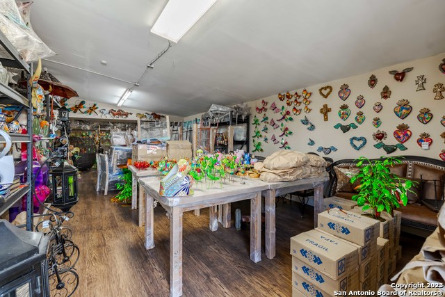 Image 9 of 31 For 1950 Panam Expressway N