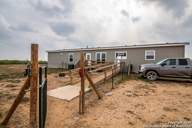 Image 27 of 40 For 290 Lilly Bear Ln.