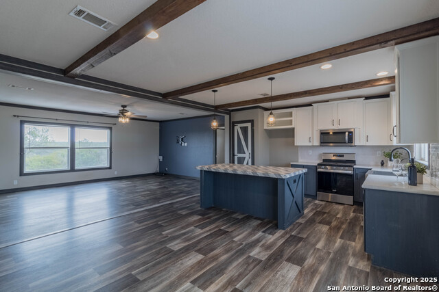 Image 4 of 40 For 290 Lilly Bear Ln.