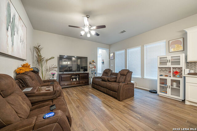 Image 10 of 25 For 14923 Endsley