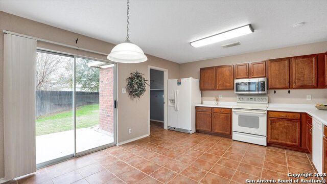 Image 12 of 39 For 3967 Cherokee Blvd