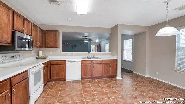 Image 16 of 39 For 3967 Cherokee Blvd