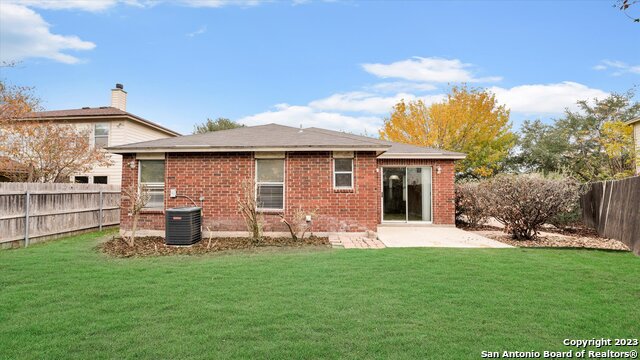 Image 32 of 39 For 3967 Cherokee Blvd