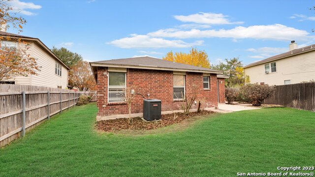 Image 35 of 39 For 3967 Cherokee Blvd