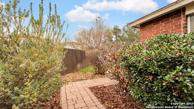 Image 36 of 39 For 3967 Cherokee Blvd