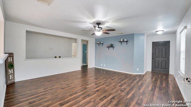 Image 6 of 39 For 3967 Cherokee Blvd