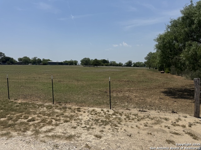 Listing photo id 9 for 7084 Richter