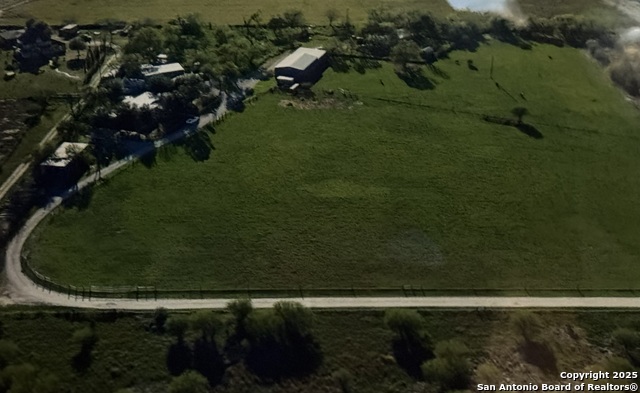 Listing photo id 11 for 7084 Richter