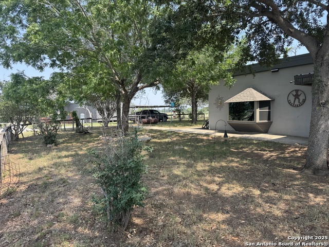 Listing photo id 13 for 7084 Richter