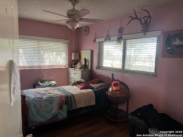 Listing photo id 27 for 7084 Richter