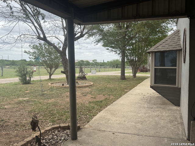 Listing photo id 1 for 7084 Richter