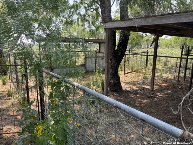 Listing photo id 41 for 7084 Richter