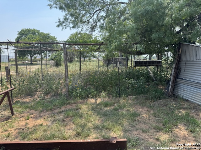 Listing photo id 45 for 7084 Richter