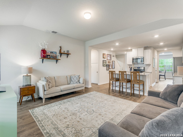 Image 9 of 25 For 914 Sage Thrasher