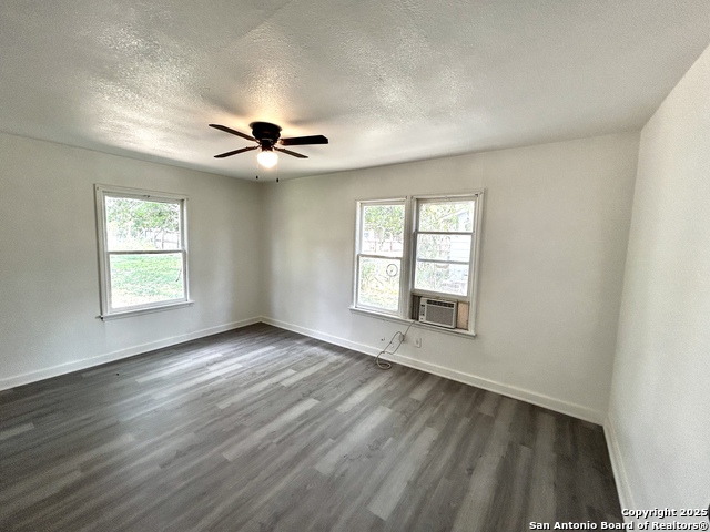 Image 12 of 22 For 1506 Avenue E N