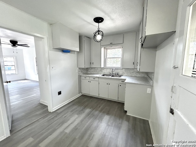 Image 3 of 22 For 1506 Avenue E N