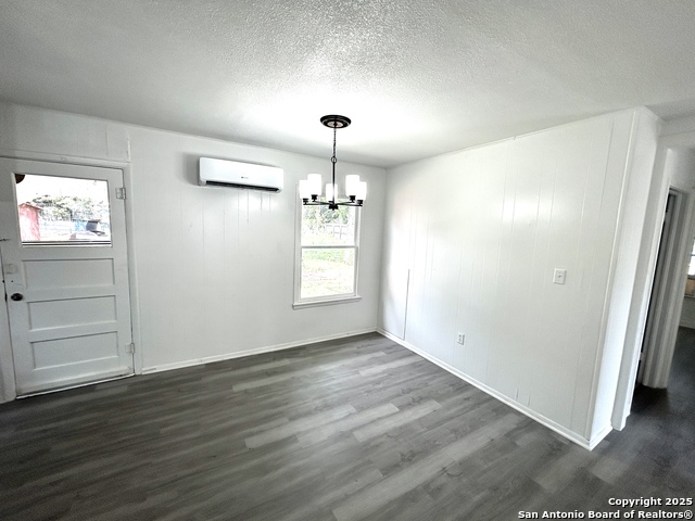 Image 6 of 22 For 1506 Avenue E N