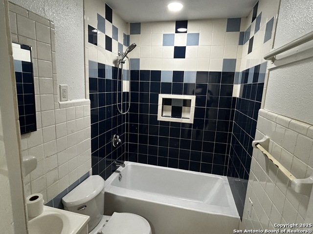 Image 7 of 22 For 1506 Avenue E N