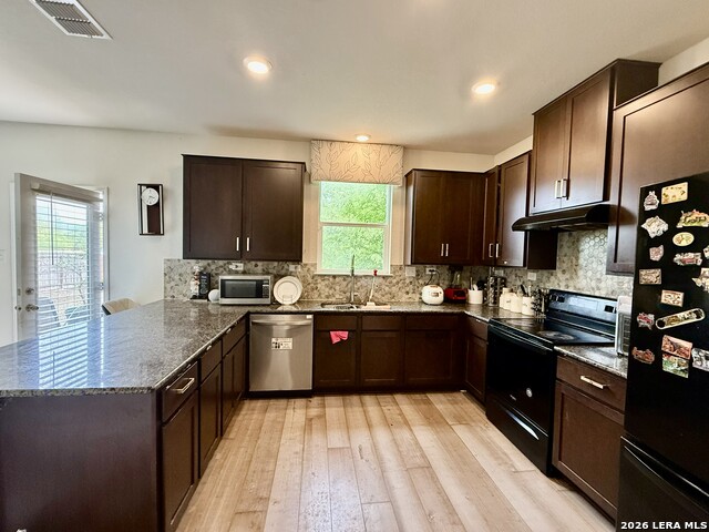 Image 4 of 9 For 8126 Breakaway Pass