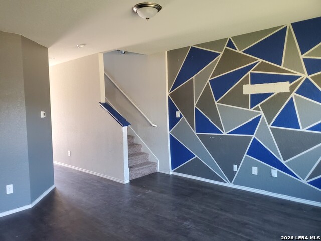 Image 10 of 14 For 531 Pleasanton Spring