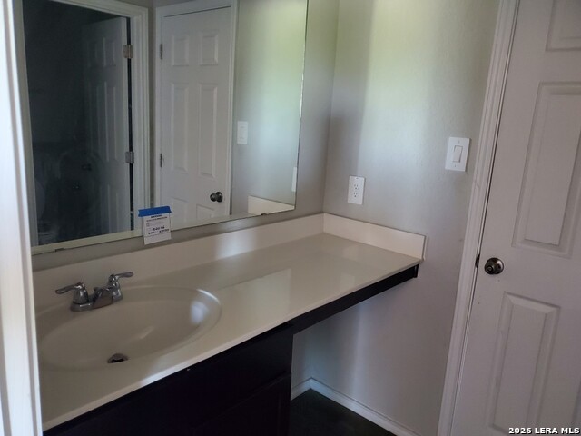 Image 5 of 14 For 531 Pleasanton Spring