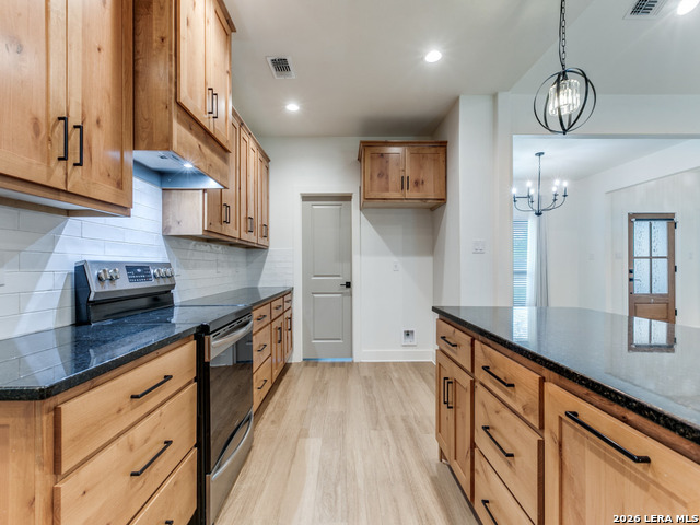 Image 11 of 26 For 1015 Timbercrest