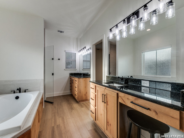 Image 16 of 26 For 1015 Timbercrest