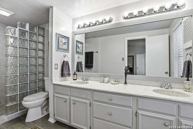 Image 3 of 8 For 10226 Apricot Field