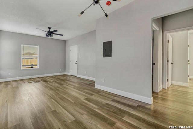 Image 6 of 21 For 1805 Texas  