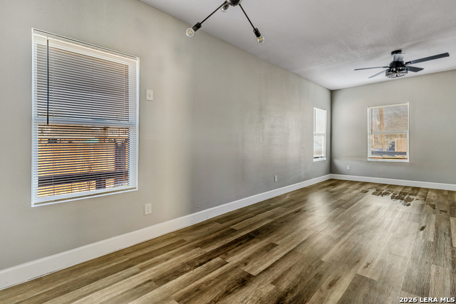 Image 7 of 21 For 1805 Texas  