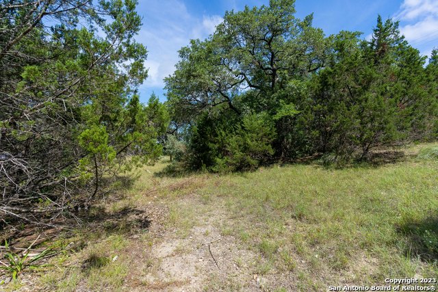 Image 19 of 21 For 3 Brayton Place